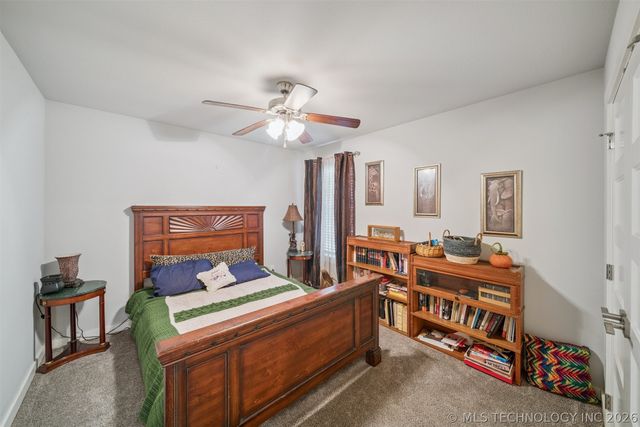 1108 Colhurst Lane, Claremore, OK 74019