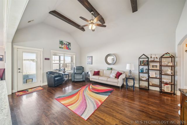 1108 Colhurst Lane, Claremore, OK 74019