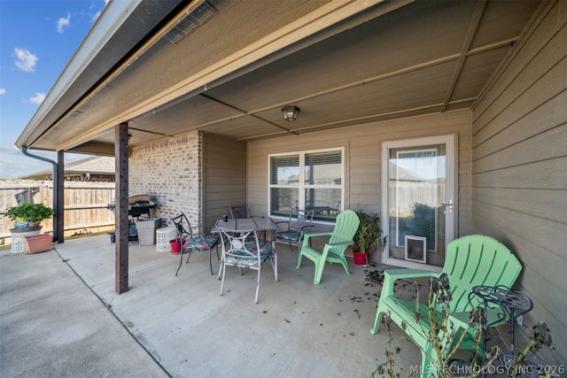 1108 Colhurst Lane, Claremore, OK 74019