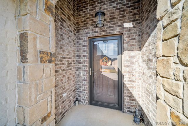 1108 Colhurst Lane, Claremore, OK 74019