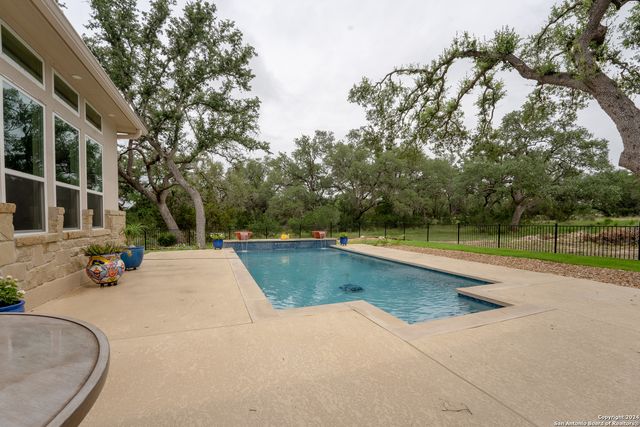 507 ARTHUR CT, Spring Branch, TX 78070