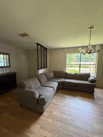 504 Newcomb Drive, Benton, AR 72015