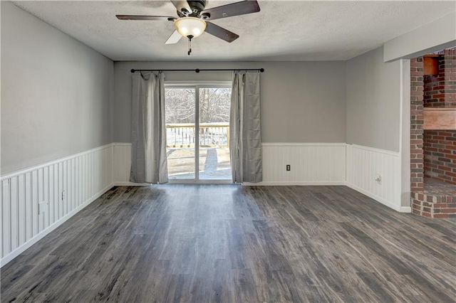 10 Bluebird Drive, Agency, MO 64401