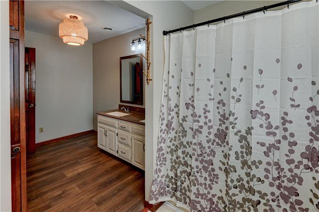 10 Bluebird Drive, Agency, MO 64401