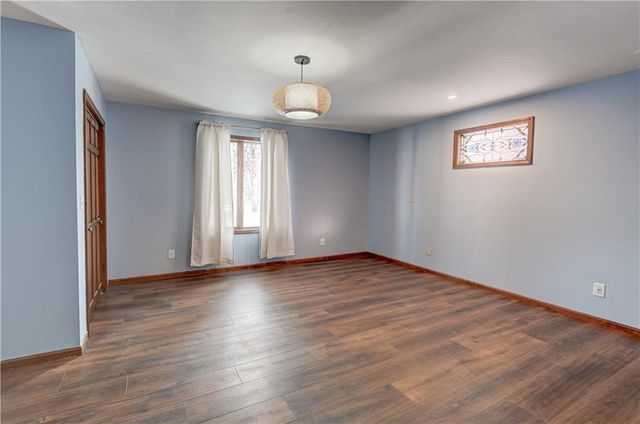 10 Bluebird Drive, Agency, MO 64401