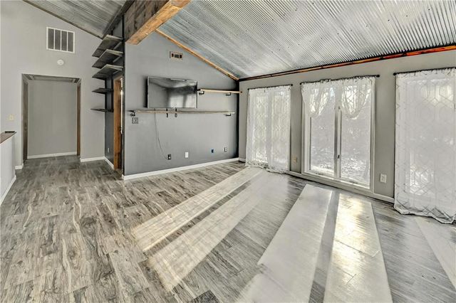 10 Bluebird Drive, Agency, MO 64401