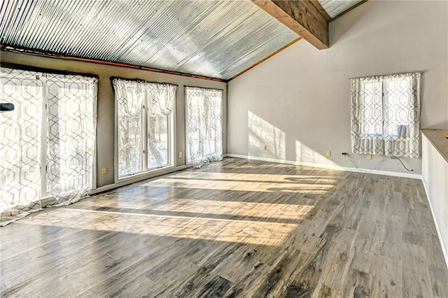 10 Bluebird Drive, Agency, MO 64401