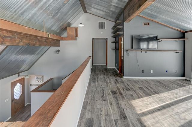 10 Bluebird Drive, Agency, MO 64401