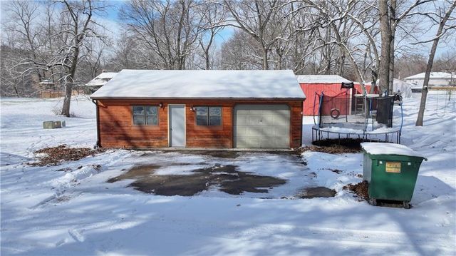 10 Bluebird Drive, Agency, MO 64401