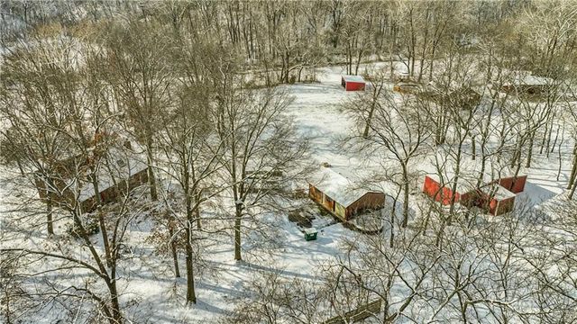 10 Bluebird Drive, Agency, MO 64401