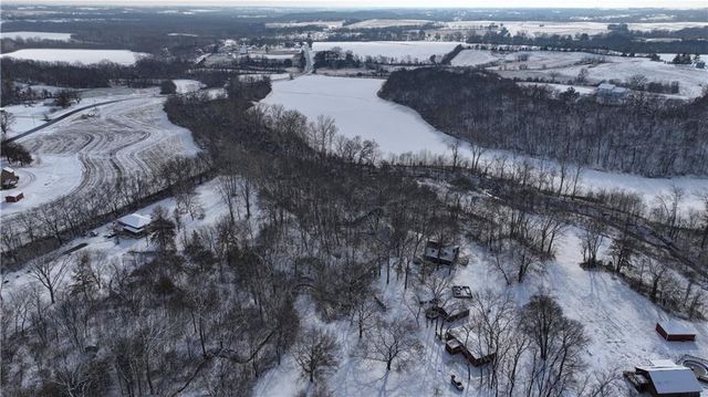 10 Bluebird Drive, Agency, MO 64401