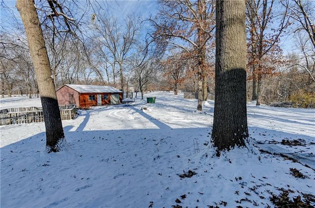 10 Bluebird Drive, Agency, MO 64401