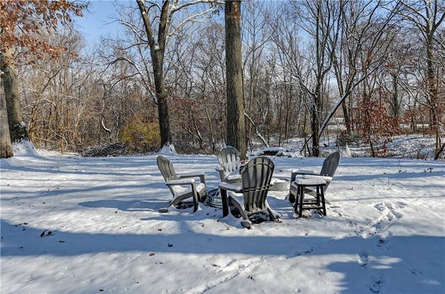 10 Bluebird Drive, Agency, MO 64401