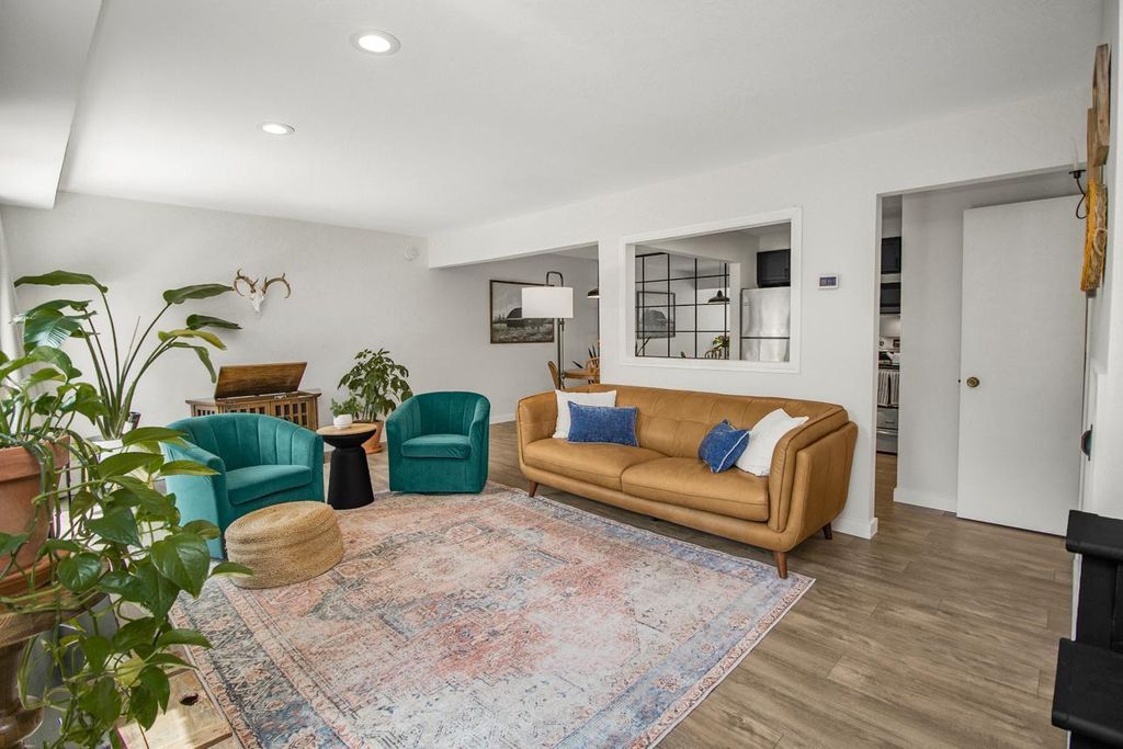 4721 Cedar Lake Road S 8, Saint Louis Park, MN 55416
