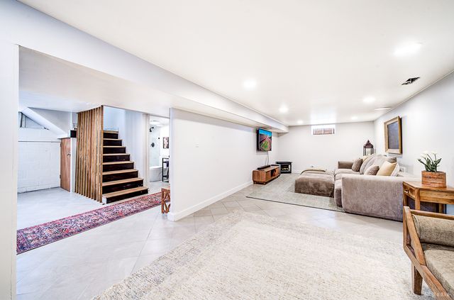 3527 Lake Street, Lansing, IL 60438