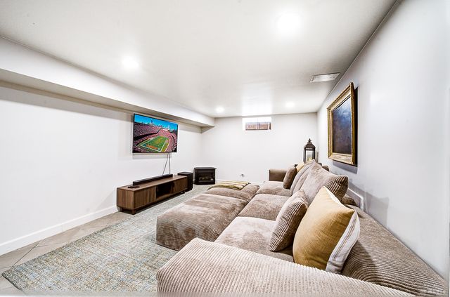 3527 Lake Street, Lansing, IL 60438