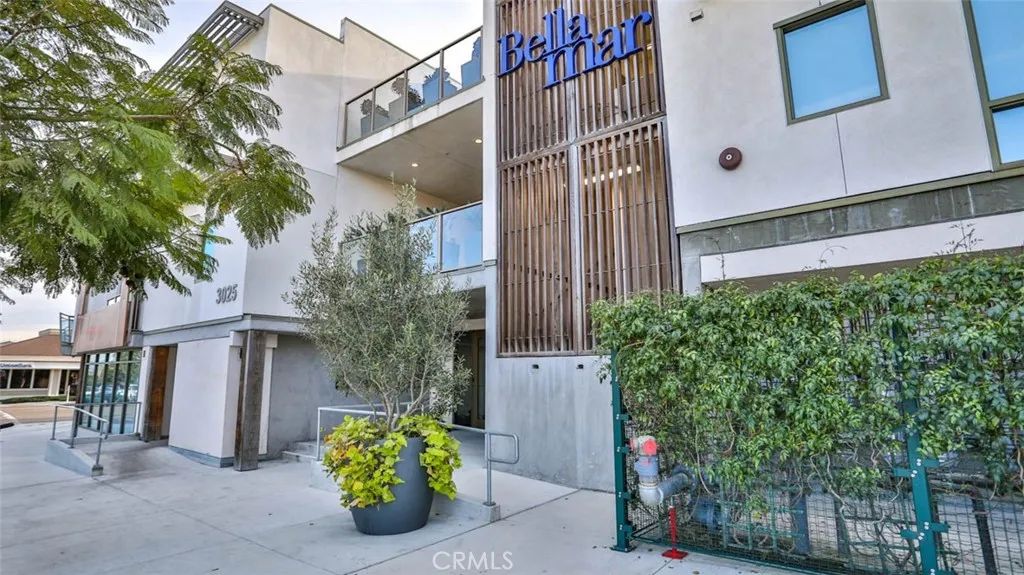 3025 Byron Street 201, Point Loma, CA 92106