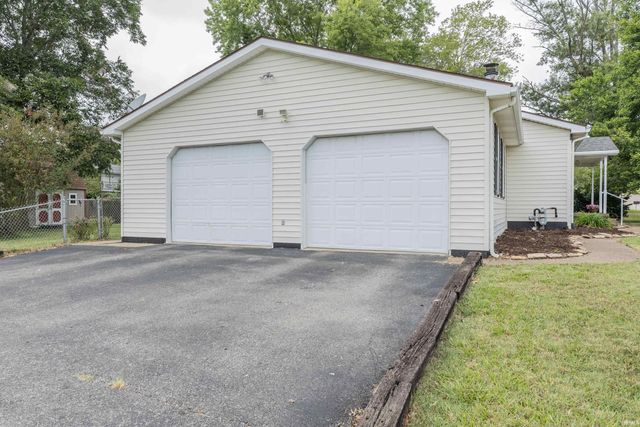 923 Forest Glen Drive, Evansville, IN 47712