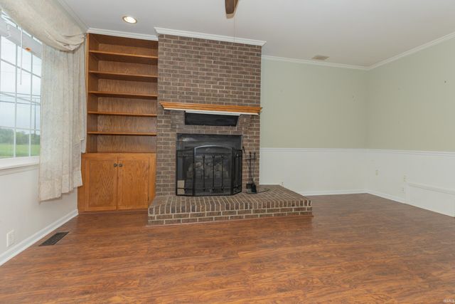 923 Forest Glen Drive, Evansville, IN 47712