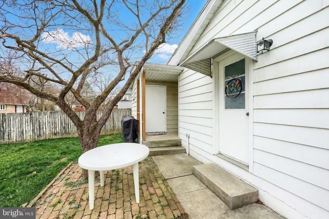 1006 E WALNUT ST, Hanover, PA 17331
