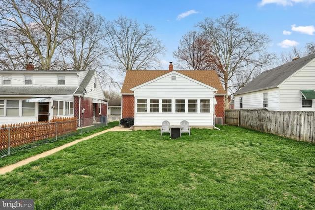 1006 E WALNUT ST, Hanover, PA 17331