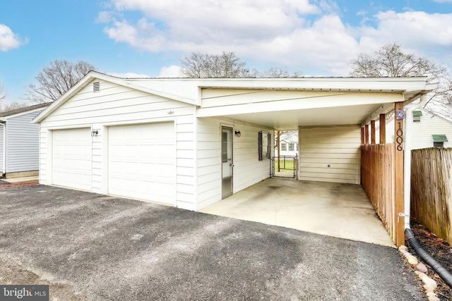 1006 E WALNUT ST, Hanover, PA 17331