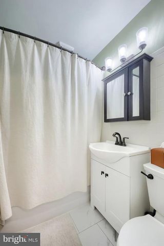 1006 E WALNUT ST, Hanover, PA 17331