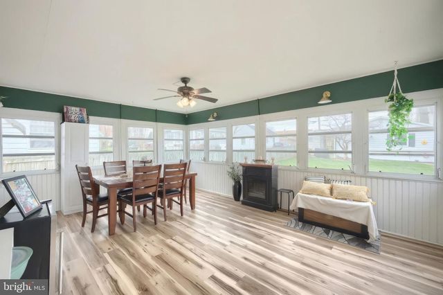 1006 E WALNUT ST, Hanover, PA 17331