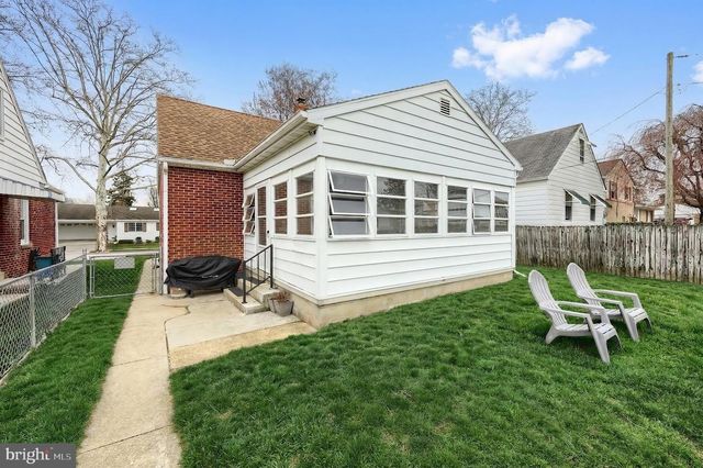1006 E WALNUT ST, Hanover, PA 17331