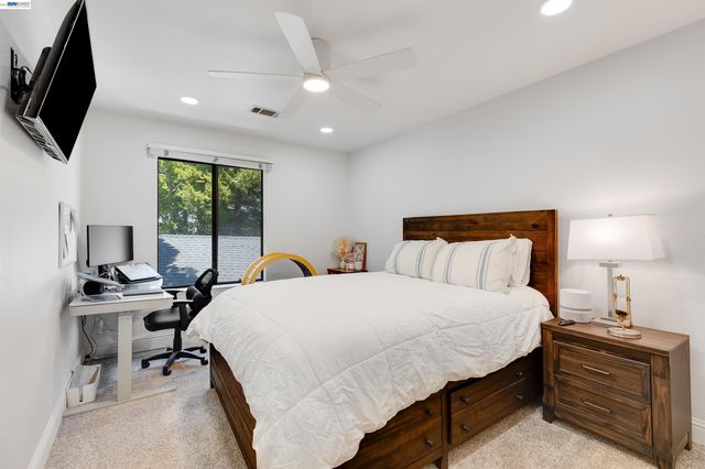 683 Center, Martinez, CA 94553