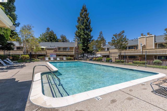 683 Center, Martinez, CA 94553
