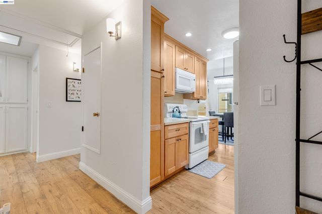 683 Center, Martinez, CA 94553