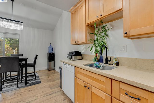 683 Center, Martinez, CA 94553