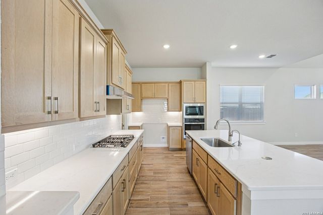 1906 Pining Street, New Braunfels, TX 78132