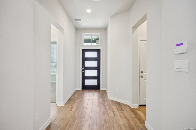 1906 Pining Street, New Braunfels, TX 78132