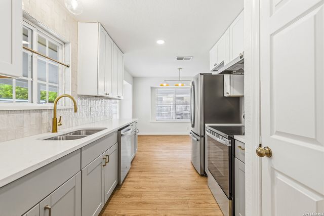 4603 Brierbrook, San Antonio, TX 78238