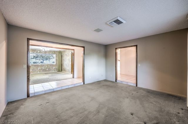 2135 South Cimarron Road, Las Vegas, NV 89117