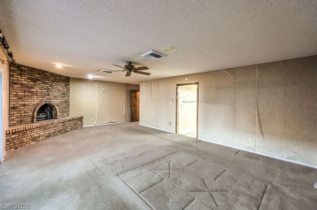 2135 South Cimarron Road, Las Vegas, NV 89117