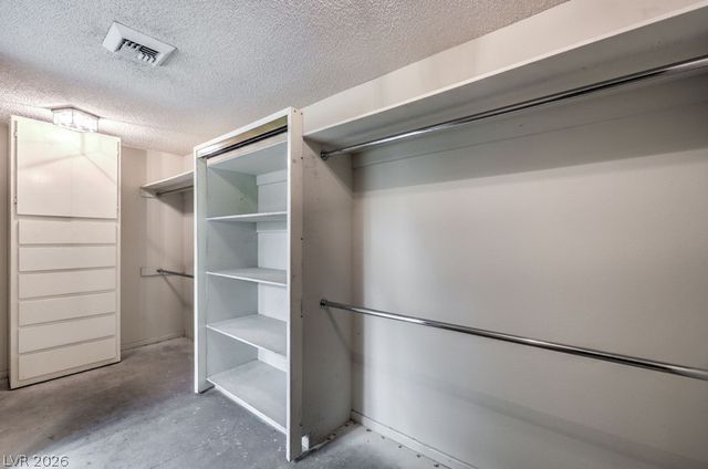 2135 South Cimarron Road, Las Vegas, NV 89117