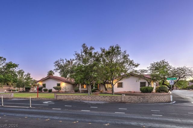 2135 South Cimarron Road, Las Vegas, NV 89117