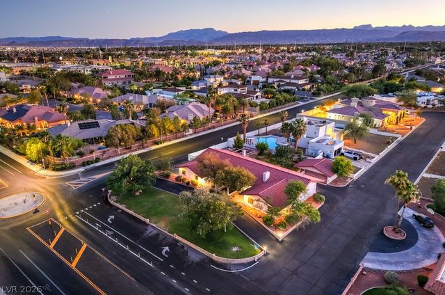 2135 South Cimarron Road, Las Vegas, NV 89117
