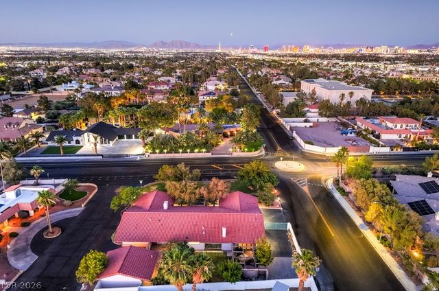 2135 South Cimarron Road, Las Vegas, NV 89117