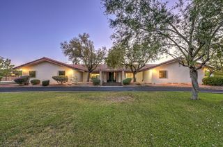 2135 South Cimarron Road, Las Vegas, NV 89117