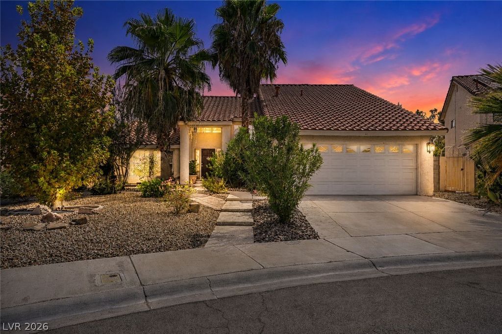 390 Rushing Creek Court, Henderson, NV 89014 — photo 2