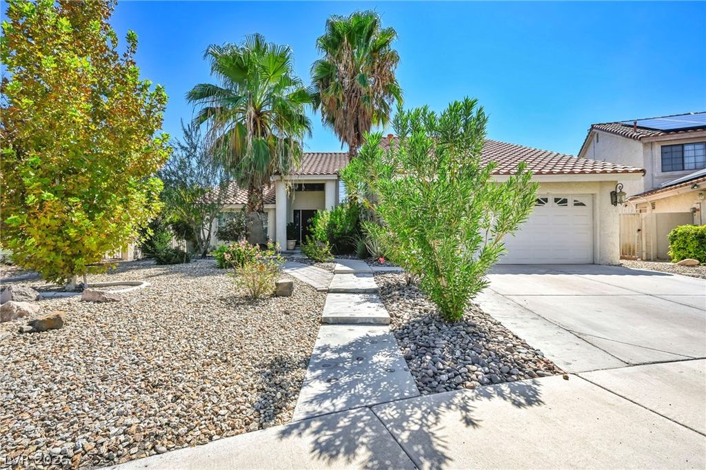 390 Rushing Creek Court, Henderson, NV 89014 — photo 3