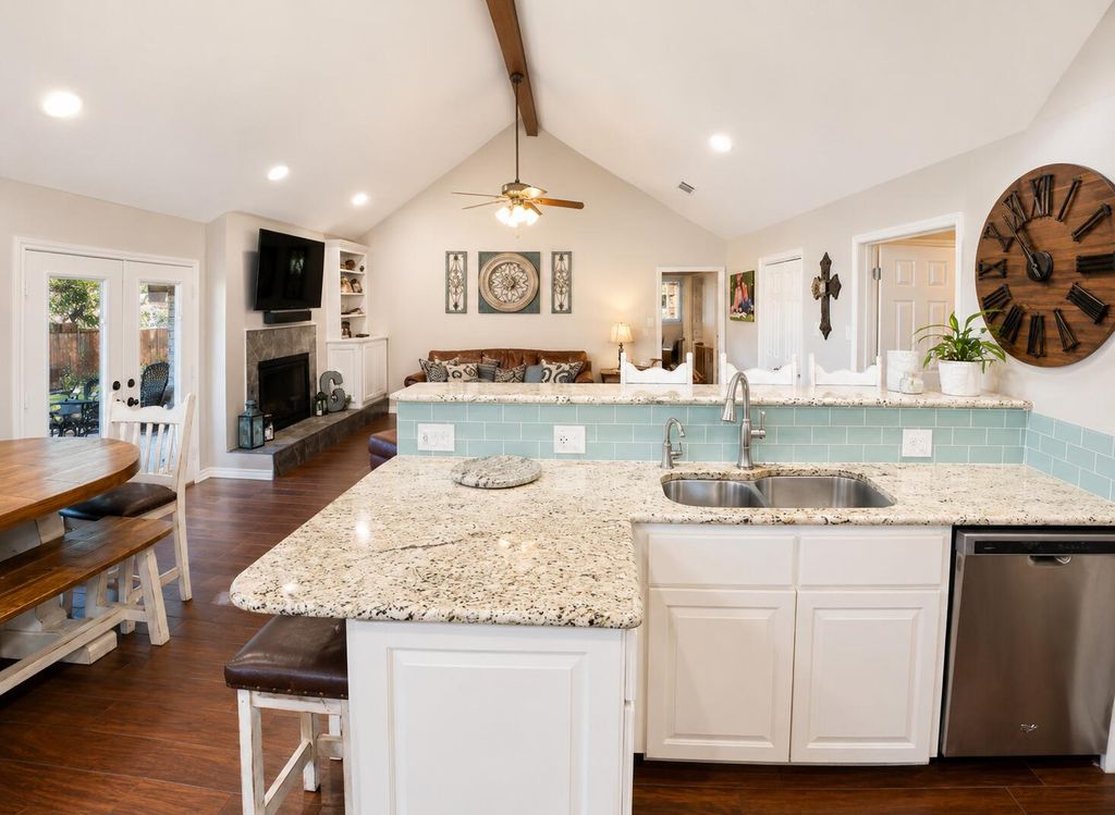 Image 7 of property listing at 3406 Shadyhill Drive, San Angelo, TX 76904