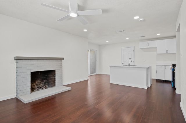 8965 Rosetta Cir, Sacramento, CA 95826