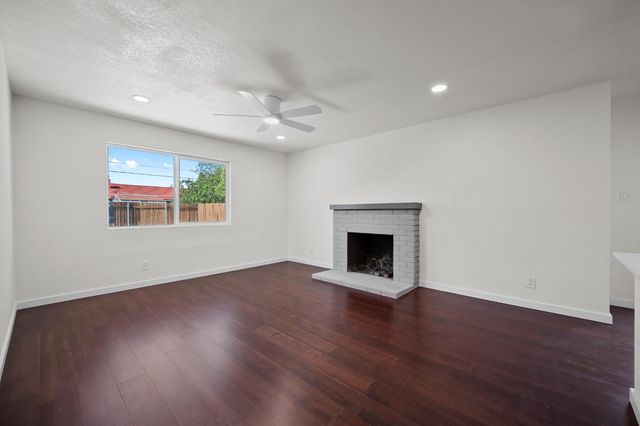 8965 Rosetta Cir, Sacramento, CA 95826