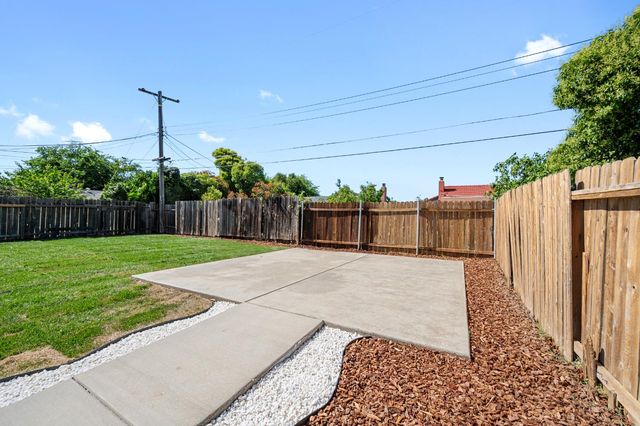 8965 Rosetta Cir, Sacramento, CA 95826