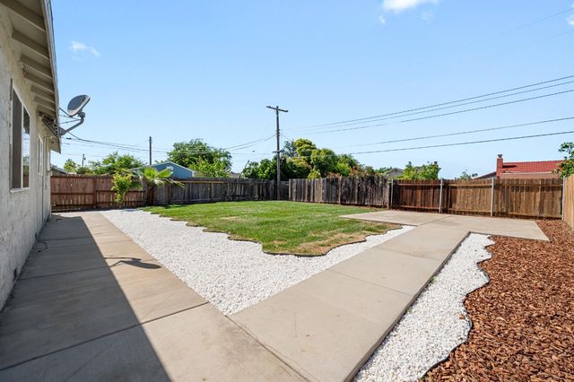 8965 Rosetta Cir, Sacramento, CA 95826